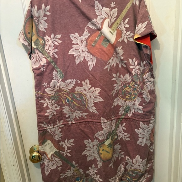 Floral Tunic with‎ Guitar Print - Picture 3 of 3